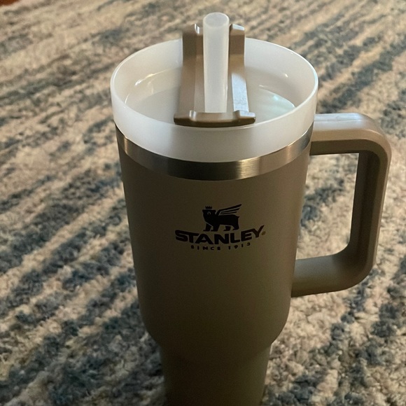 Stanley Other - Stanley 40 oz Quencher - Silt